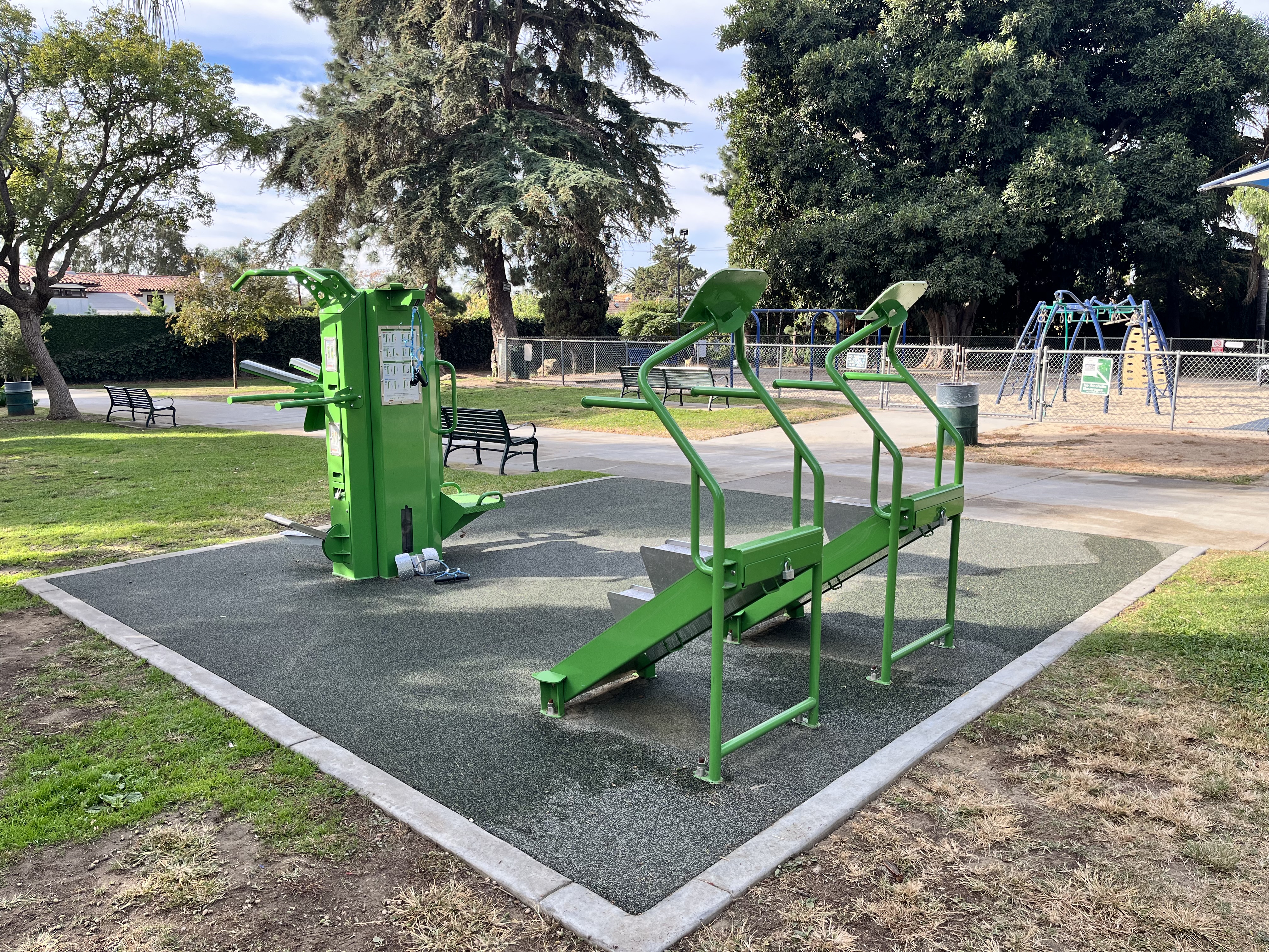 Outdoor workout equipment