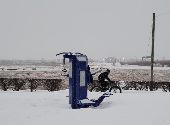 Outdoor Gym Exercise Equipment