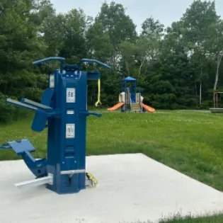 Outdoor-Fit parks exercise equipment station